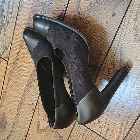 VINTAGE JOAN HEPBURN PUMPS METALLIC BROWN LEATHER / SUEDE ITALY SIZE 8.5 M - Picture 14 of 14